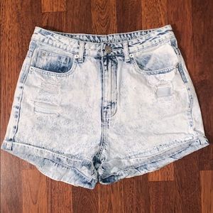 Jean shorts | acid washed high-waisted